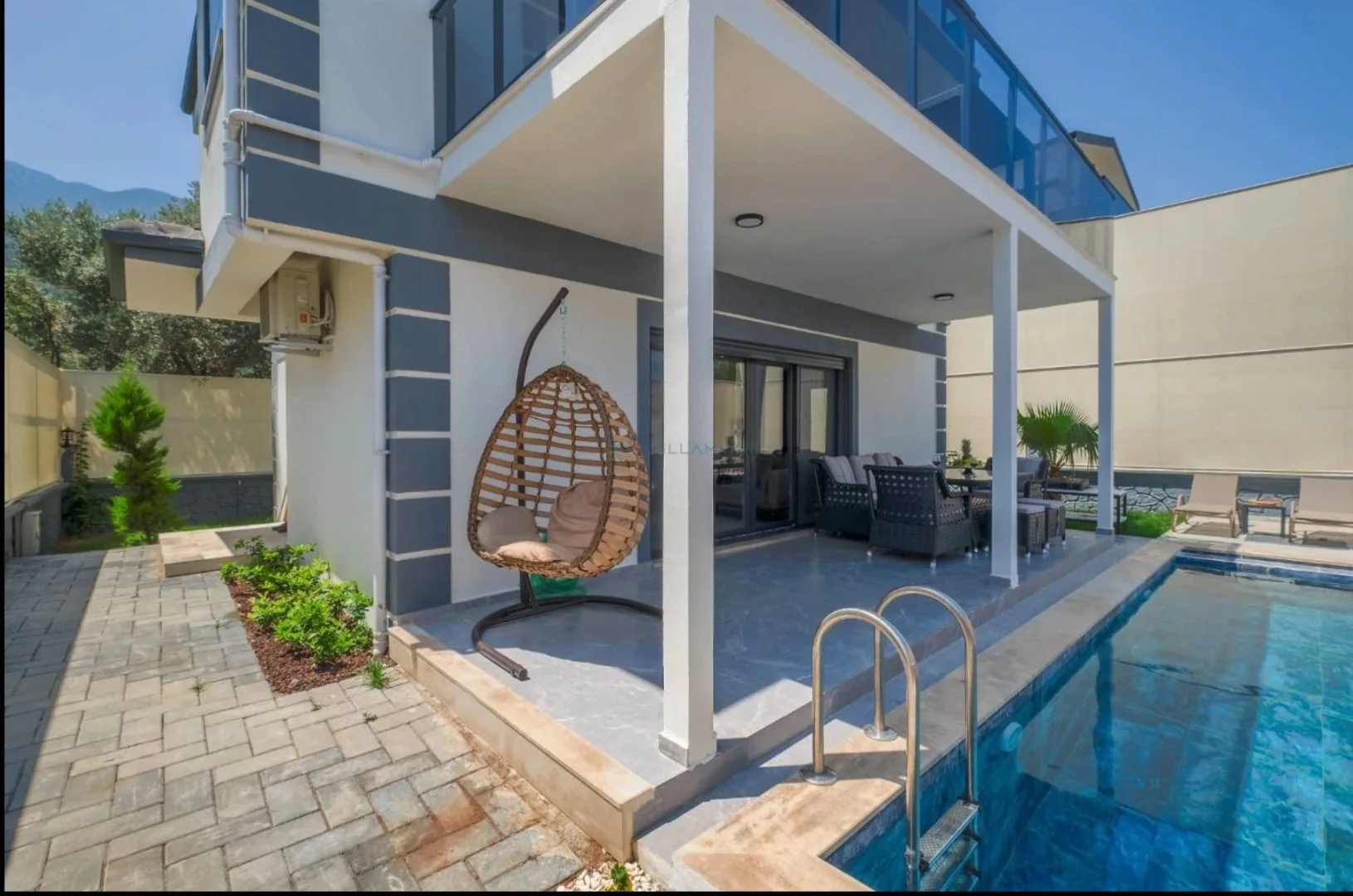 Villa Adenna