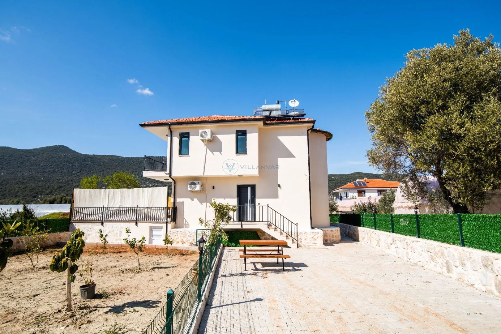Villa Rosso Bianco