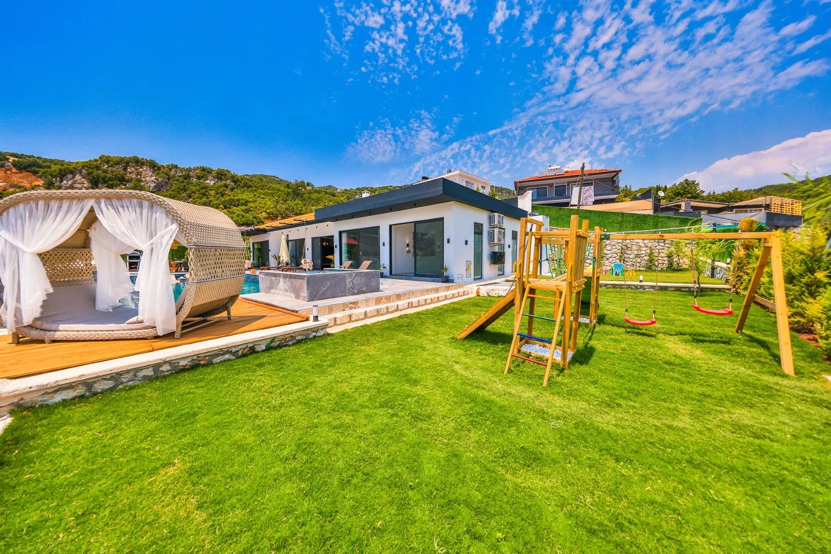 Villa Free