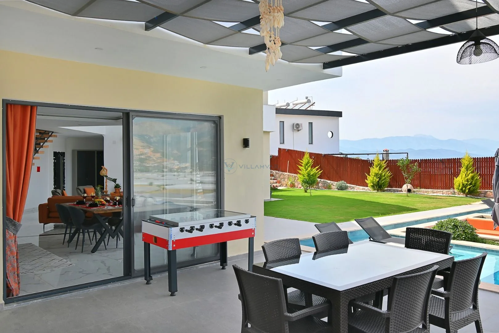 Villa Green House