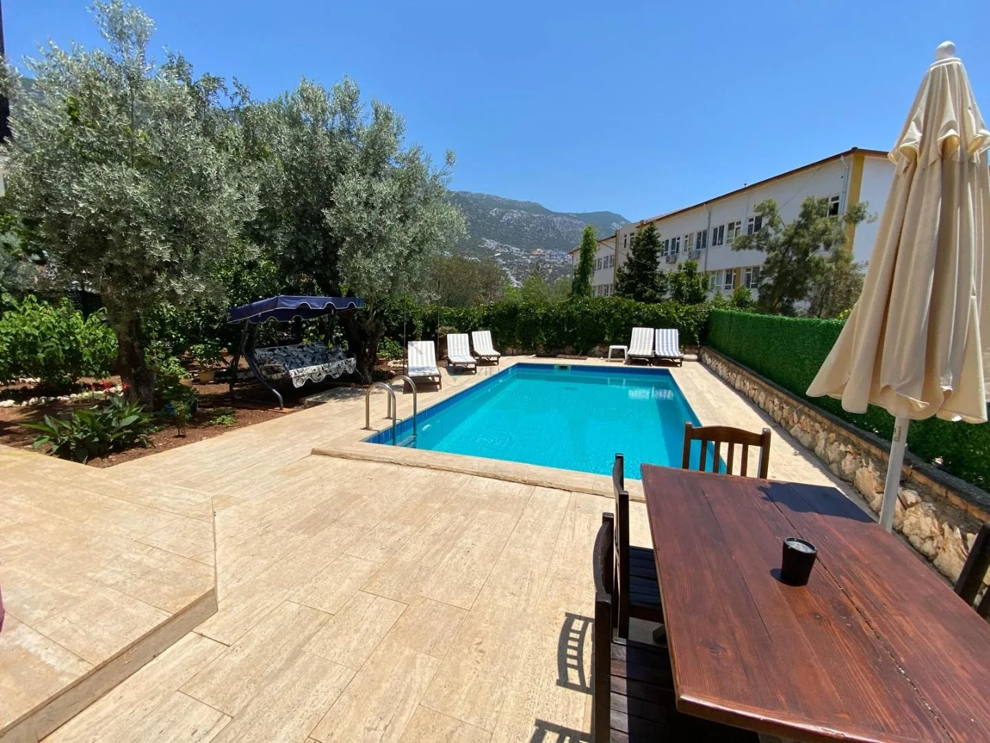 Villa Leton Kleo 2