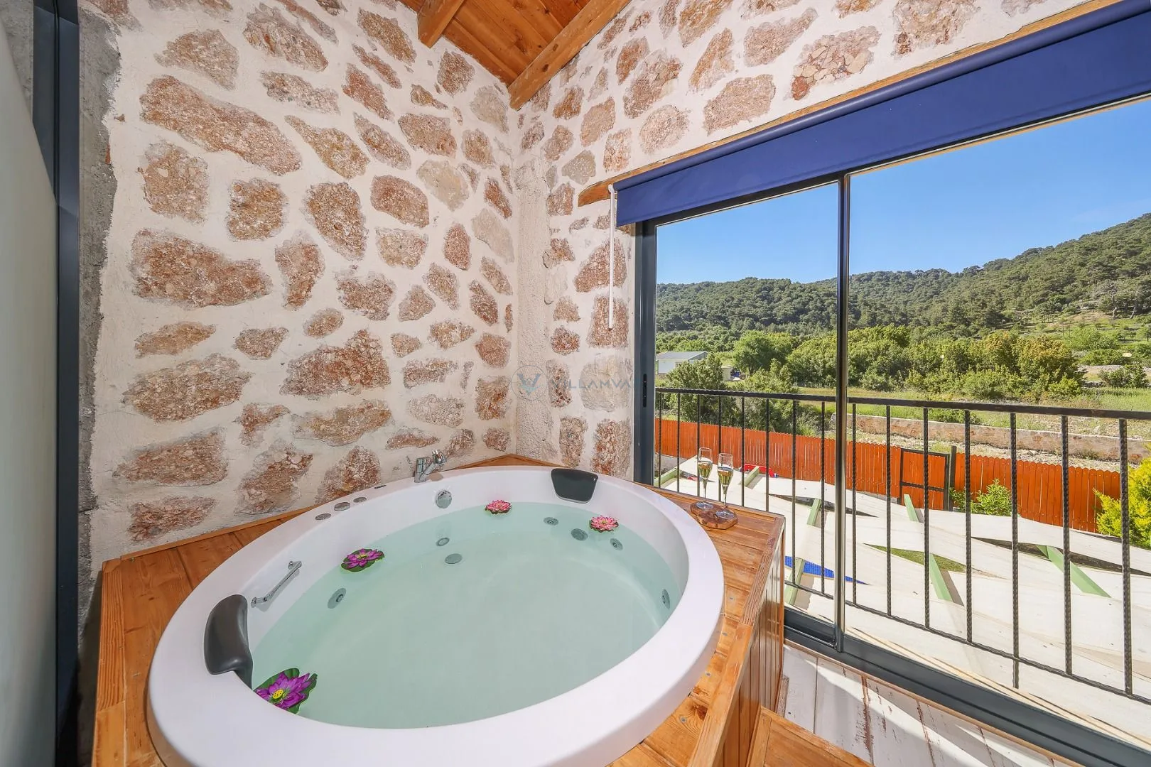 Villa Bonus 1