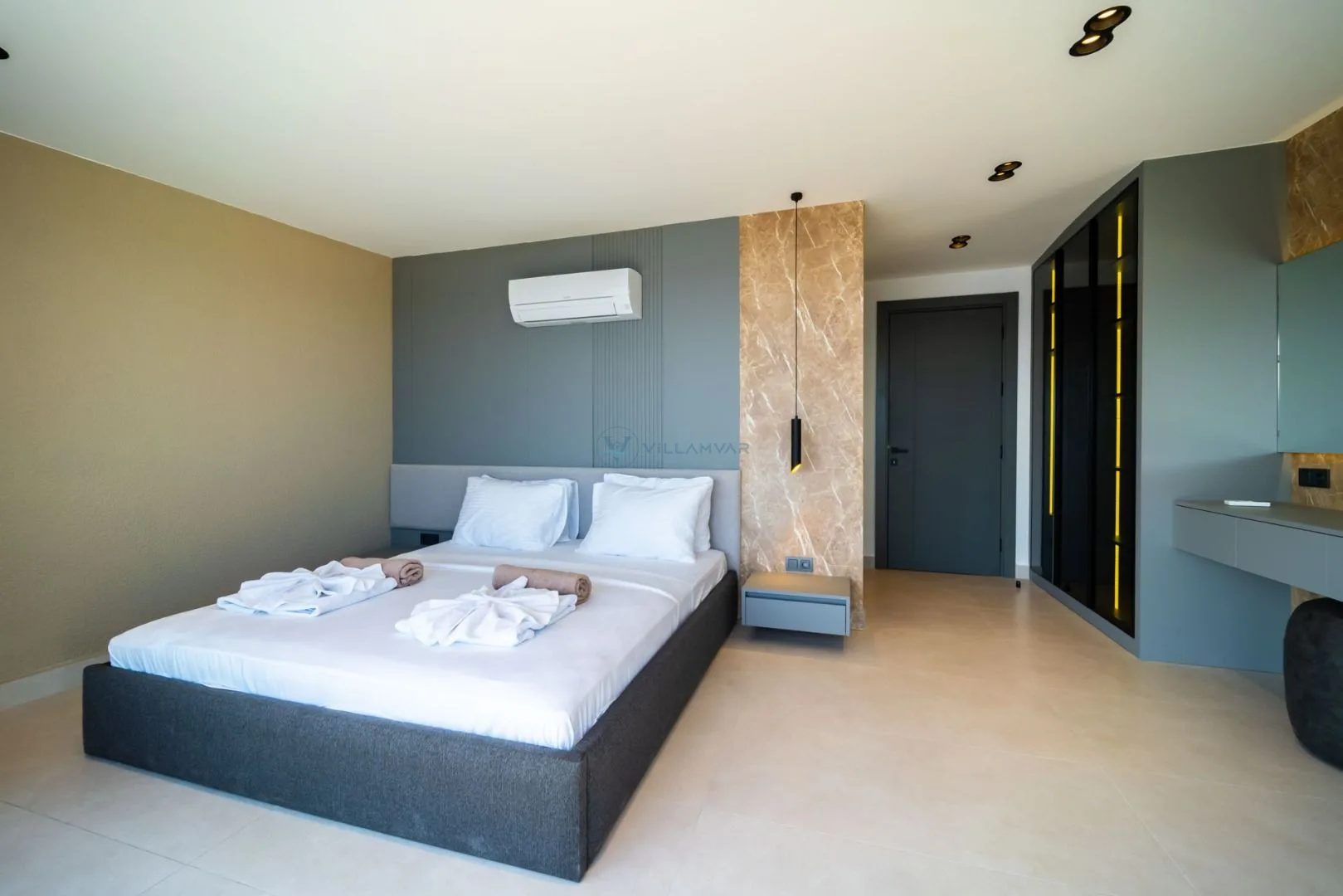 Villa Aura F