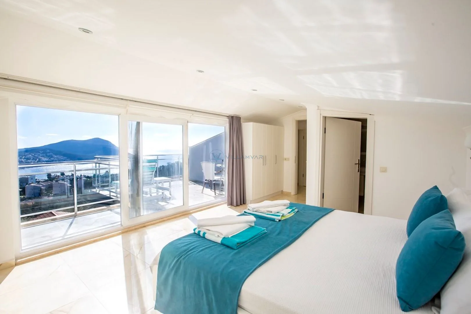 Villa Roannes 1