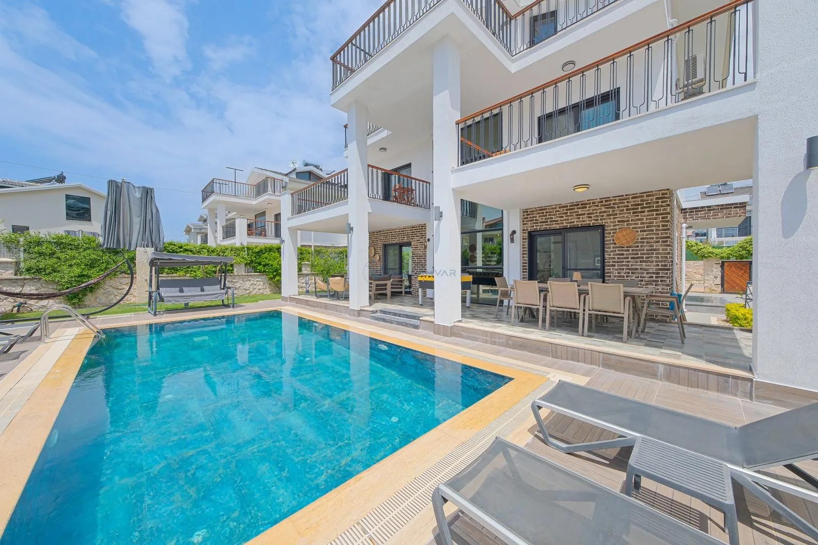 Villa Slay