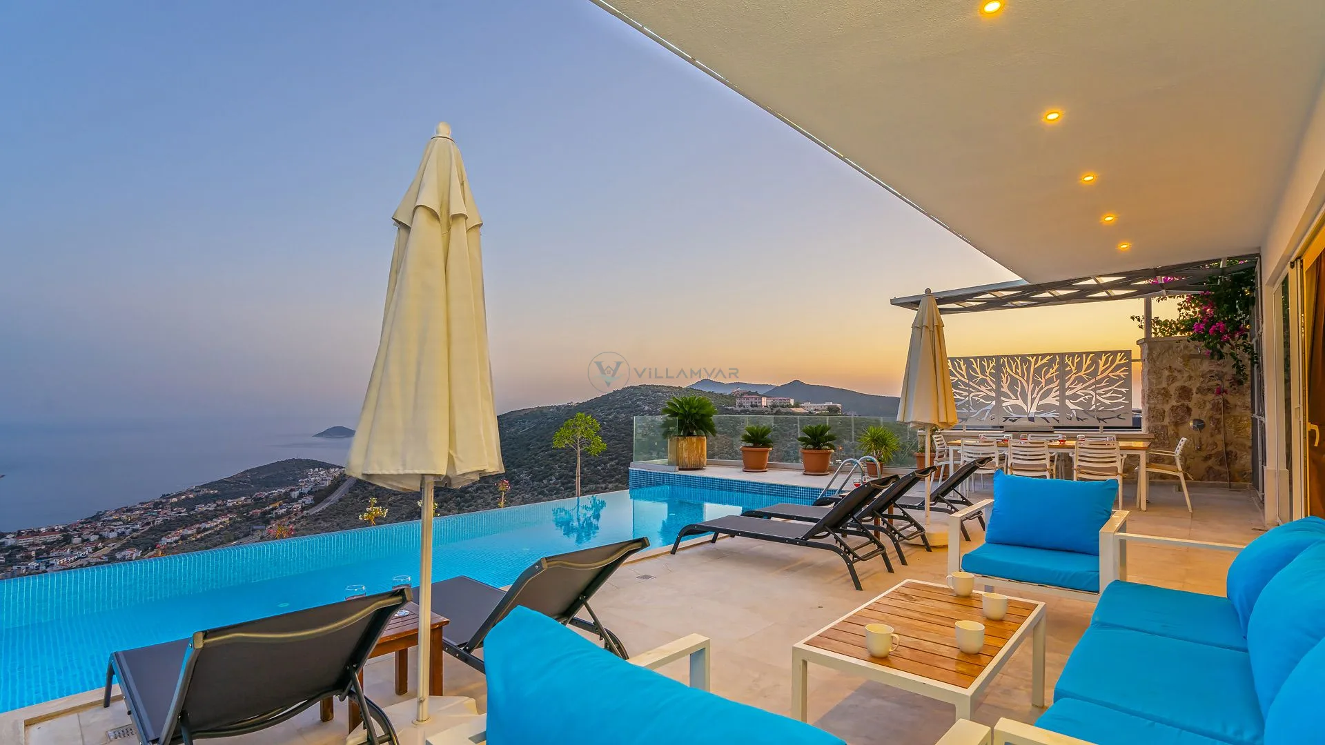 Villa Merit Royal