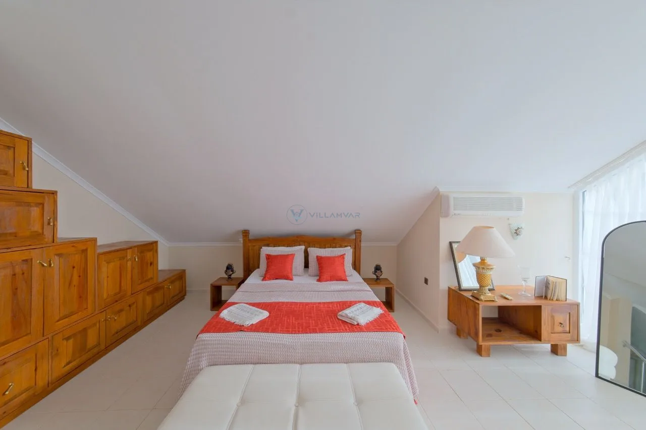 Villa Gün Rengi
