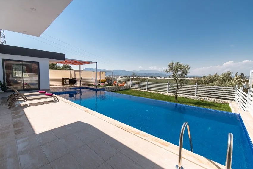 Villa Nar Çiceği