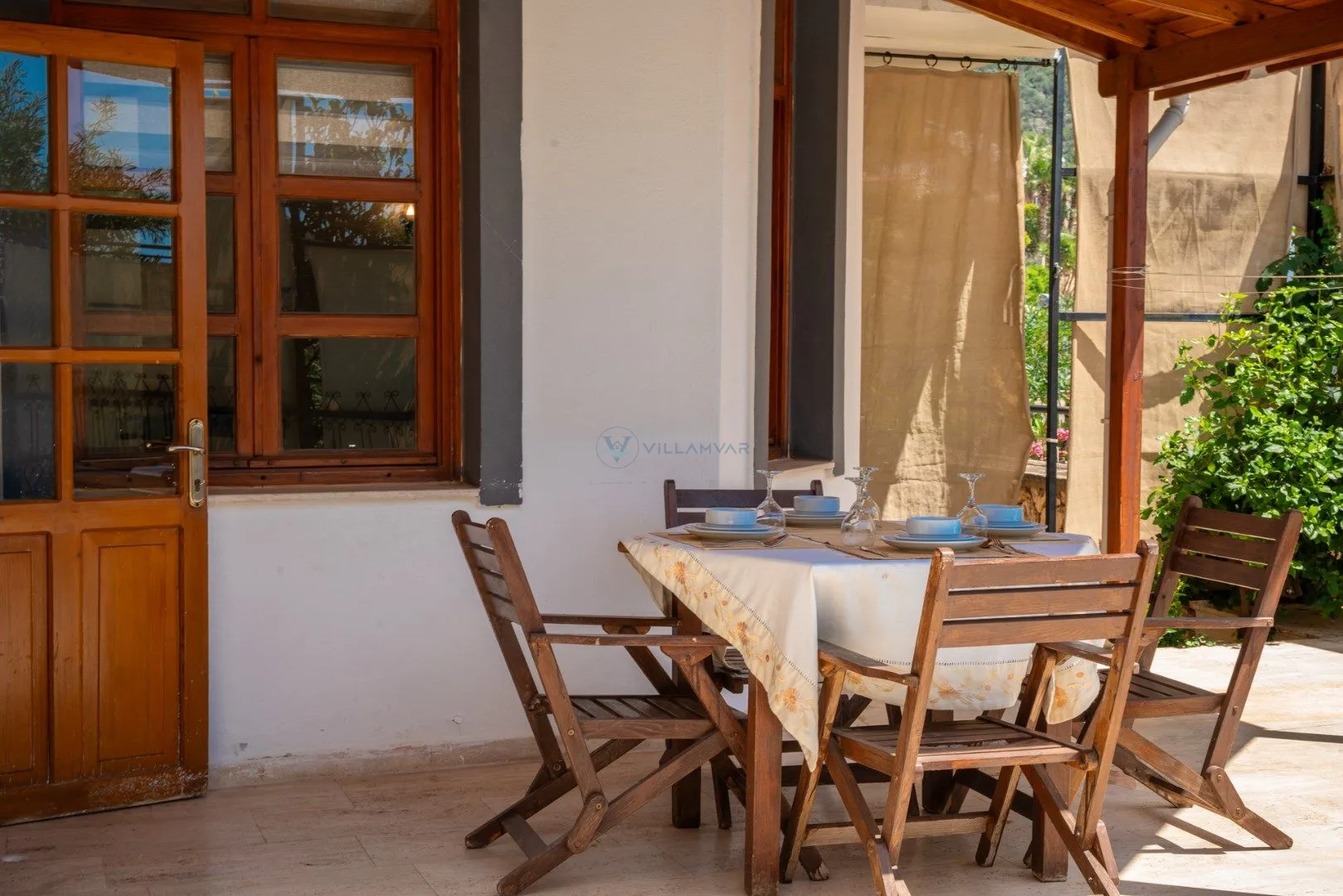 Hemrah Villa Swan