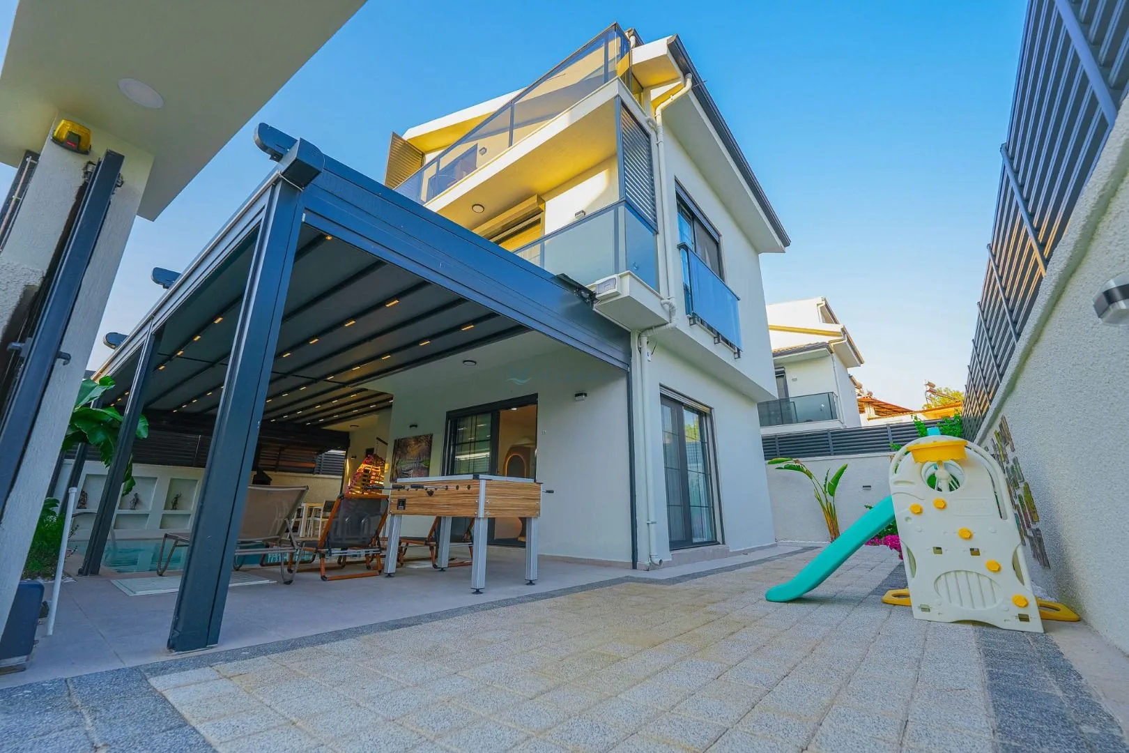 Villa Lily