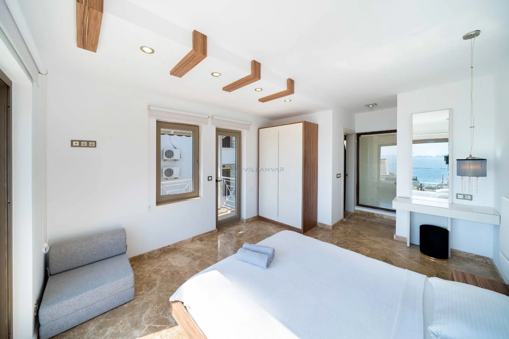 Villa Gandhi0 Arif Ernez
