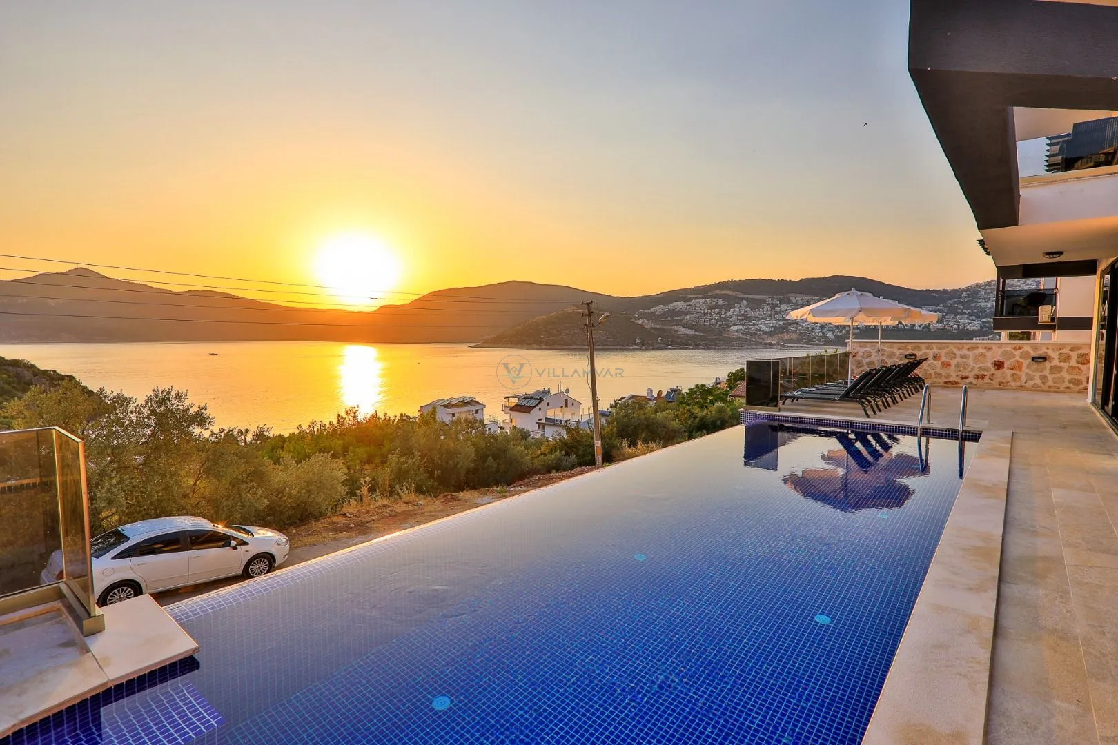Villa Loca Kışla