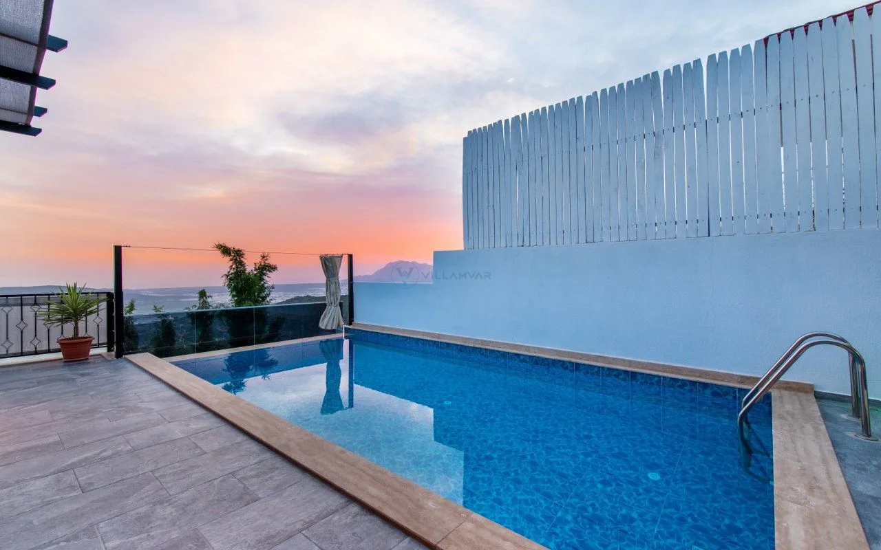 Villa Gece Üzümlü