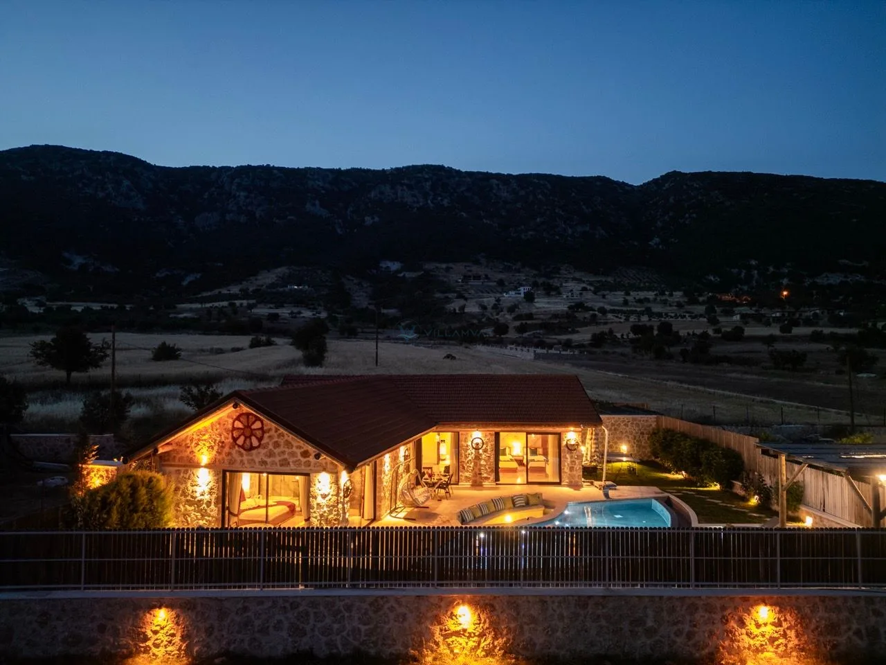 Villa Topçu Stone