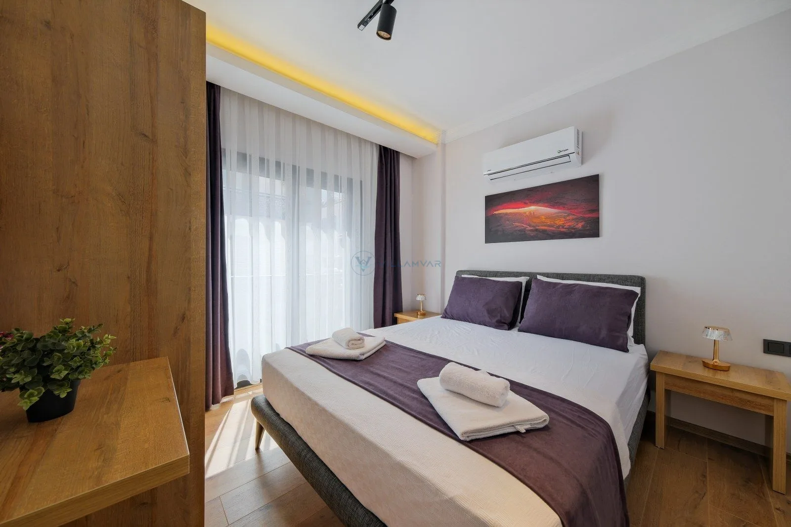 Light Suite Apart 1