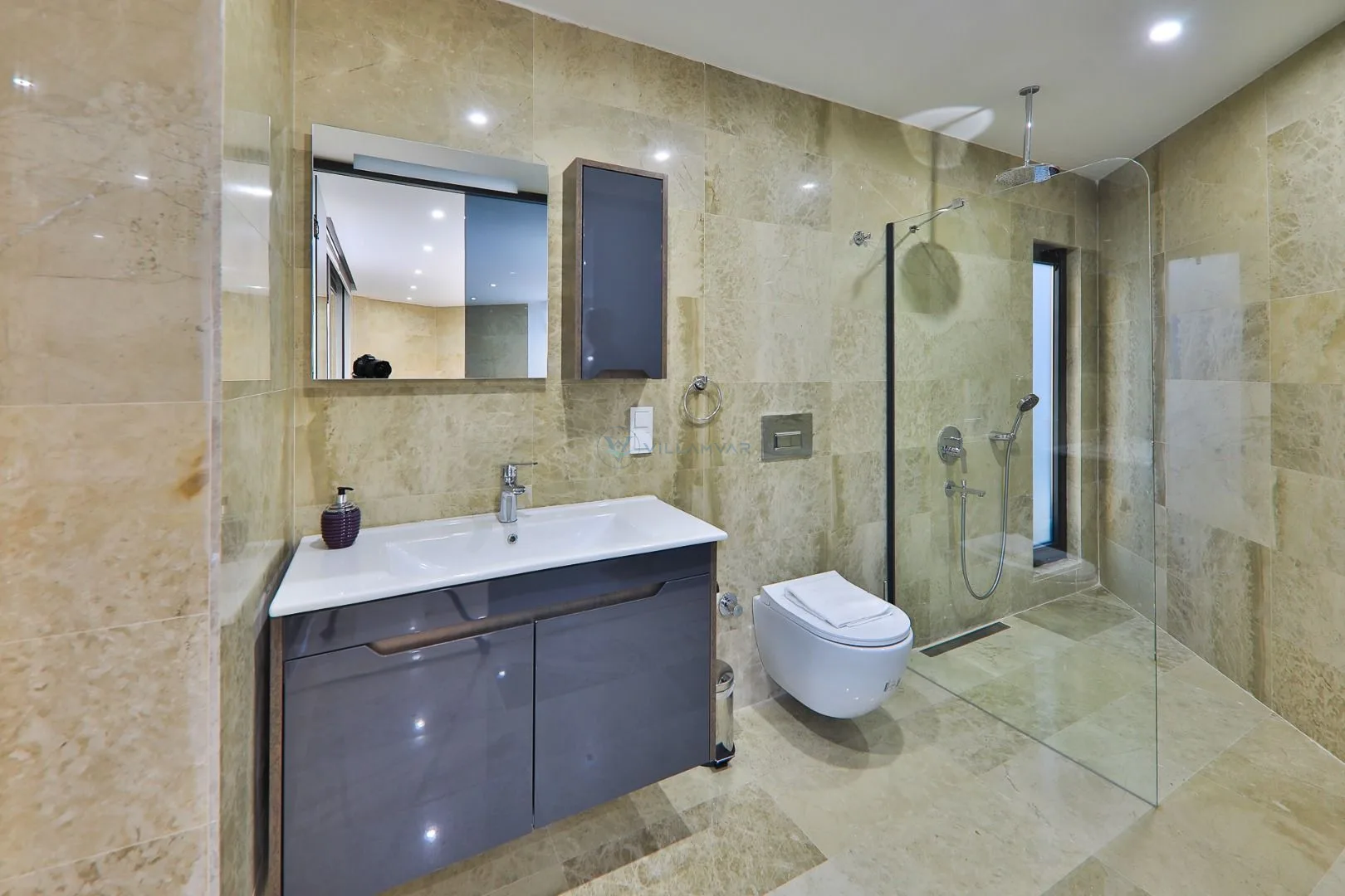 Villa Loca Kışla