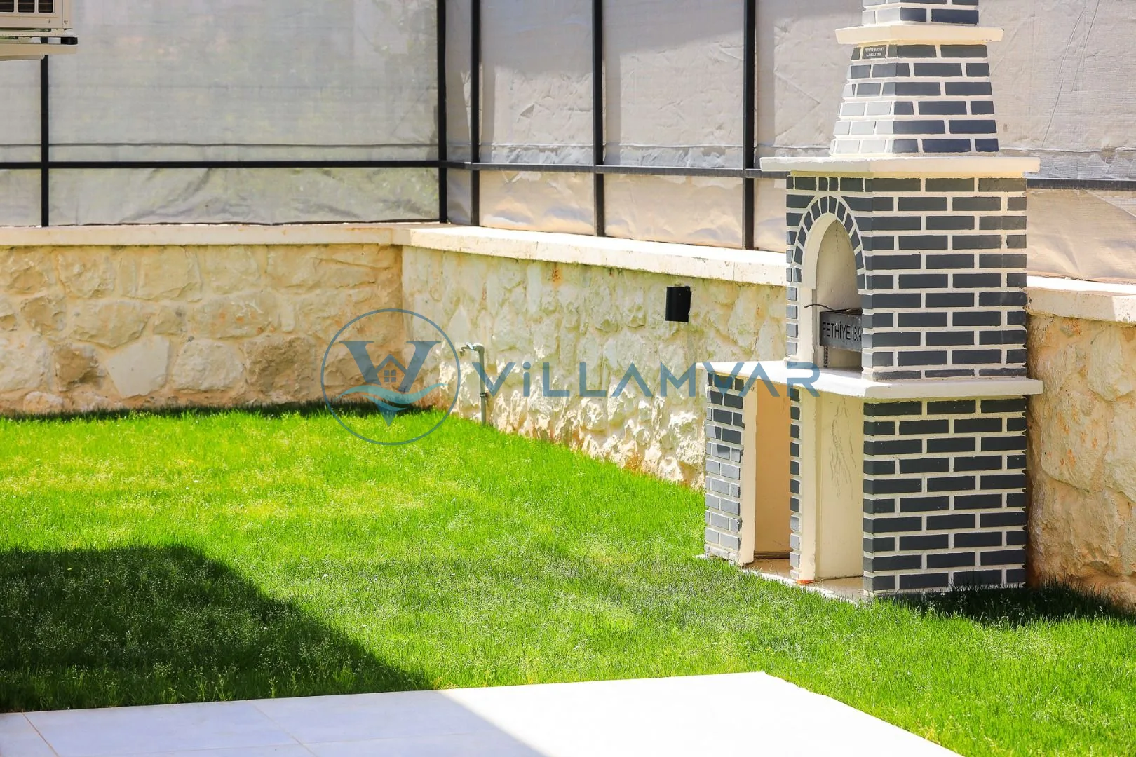 Villa Kaşlı 2 - Çim bahçede barbekü (mangal)