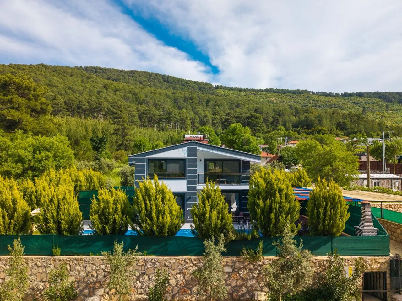 Villa Gold