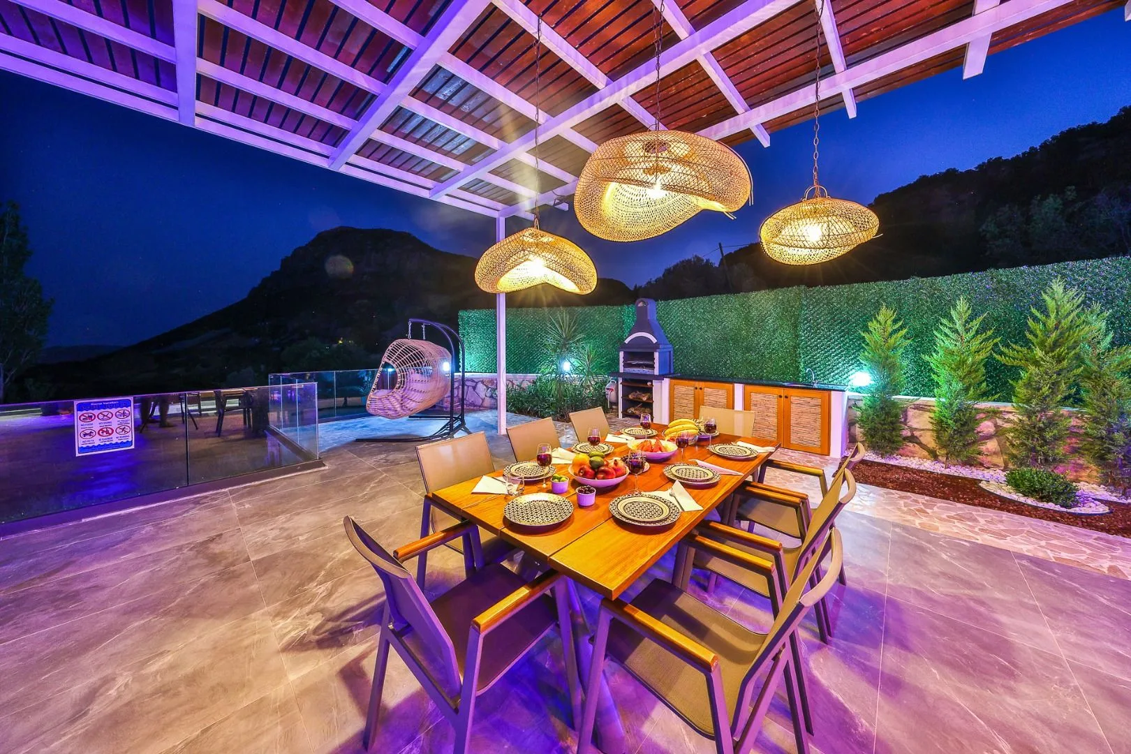 Villa Free