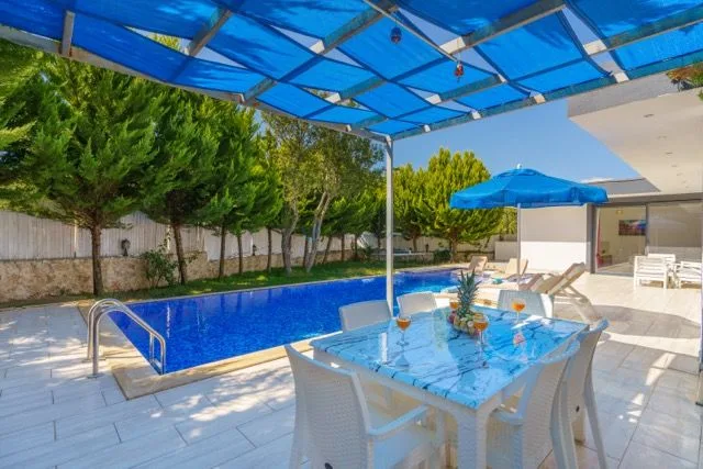 Villa Taha