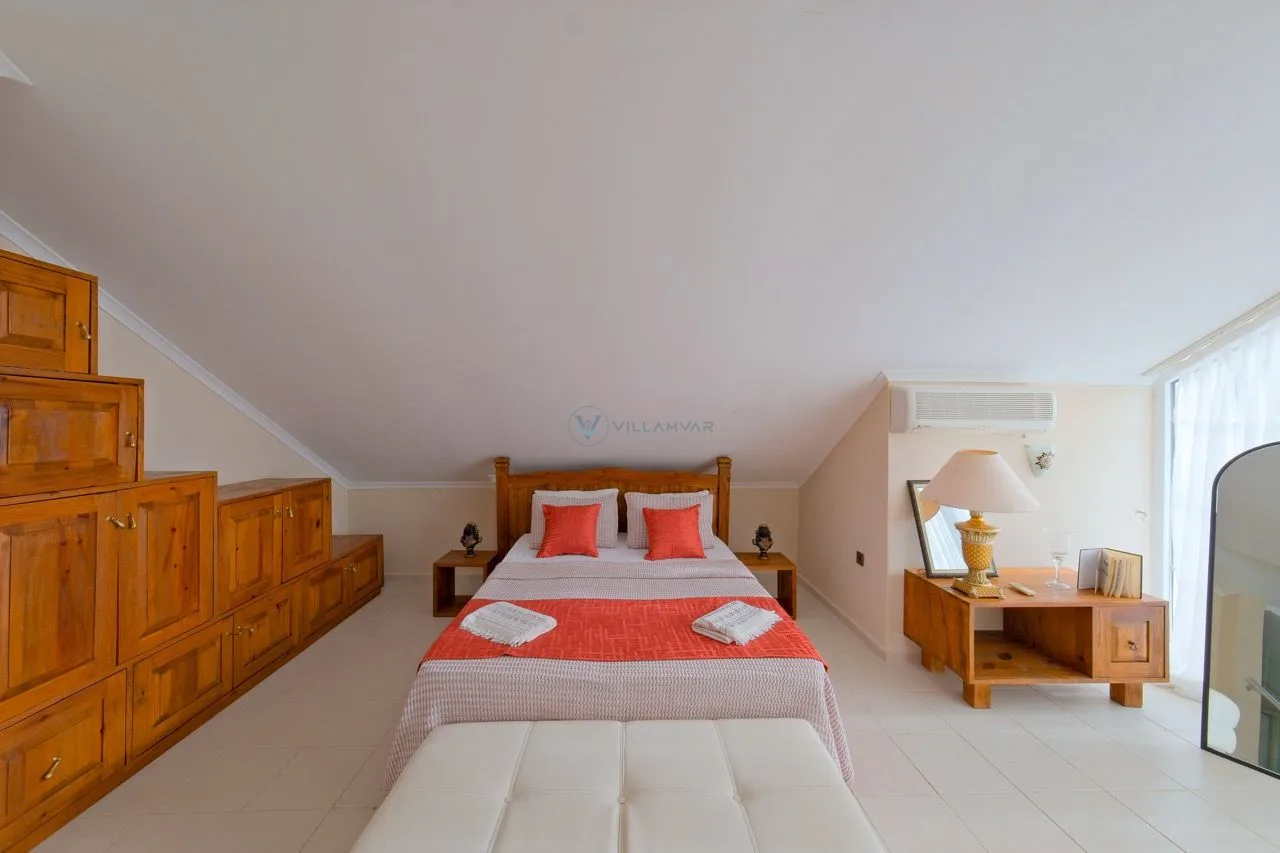 Villa Gün Rengi