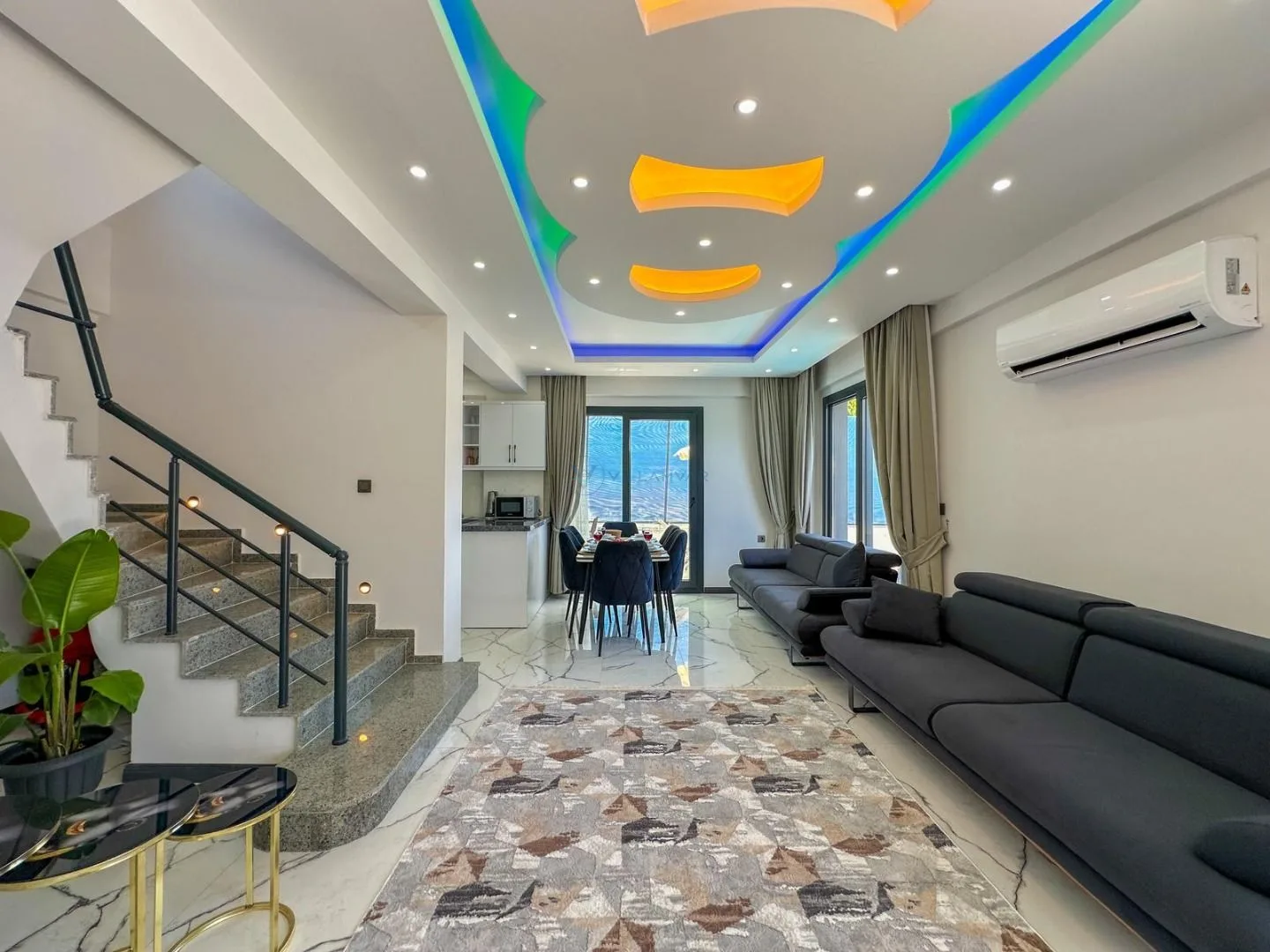 Villa Megira