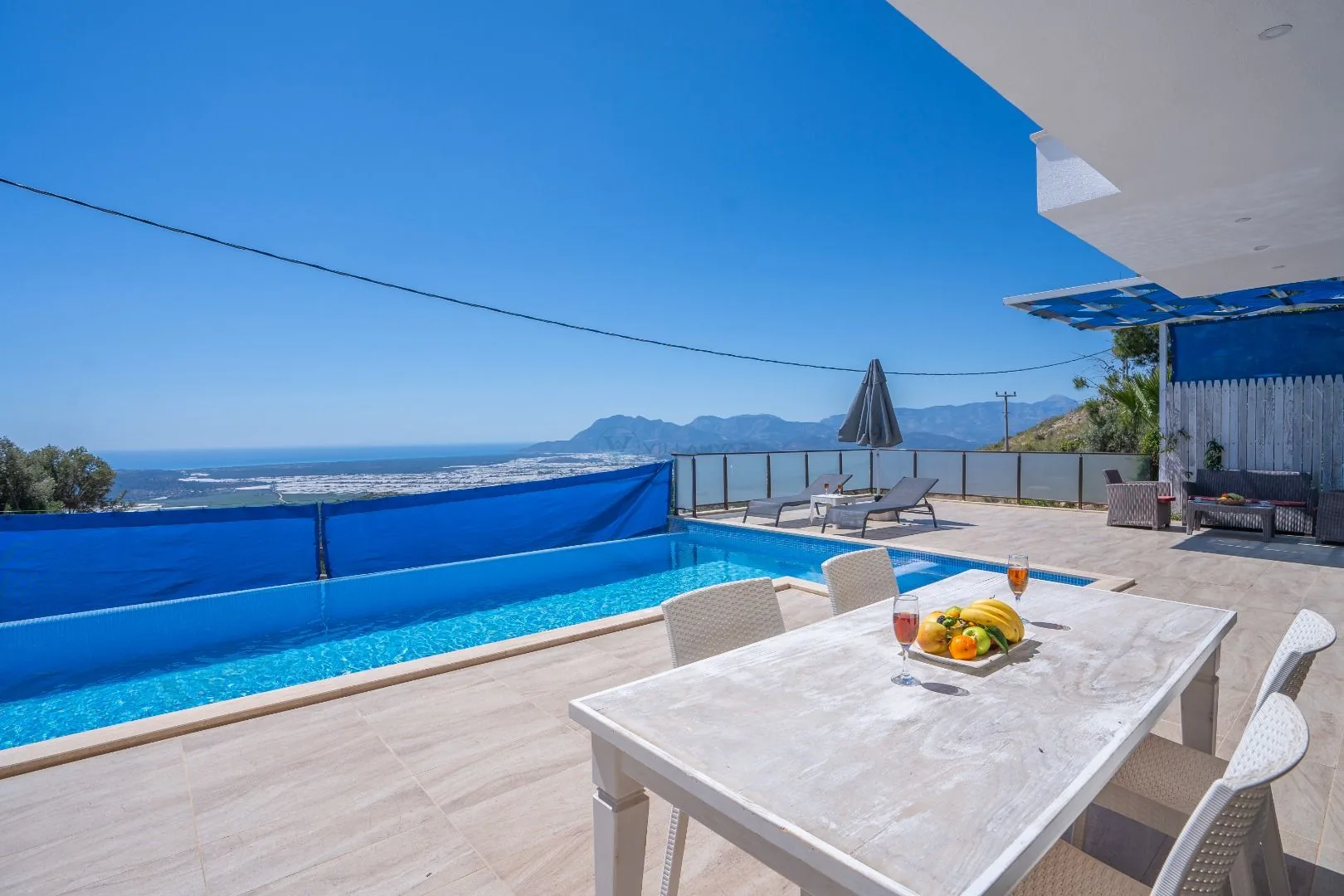 VR Villa Avalon