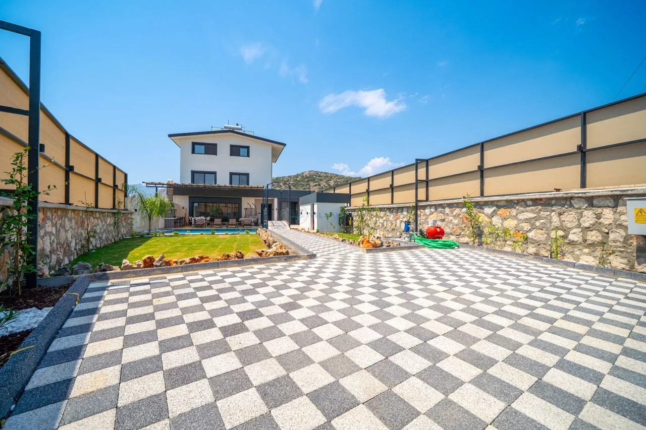 Villa Genesis 2