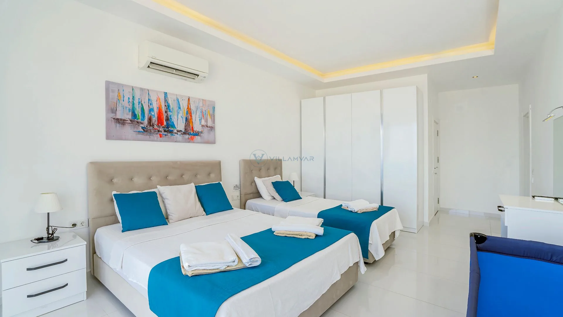 Villa Merit Crystal