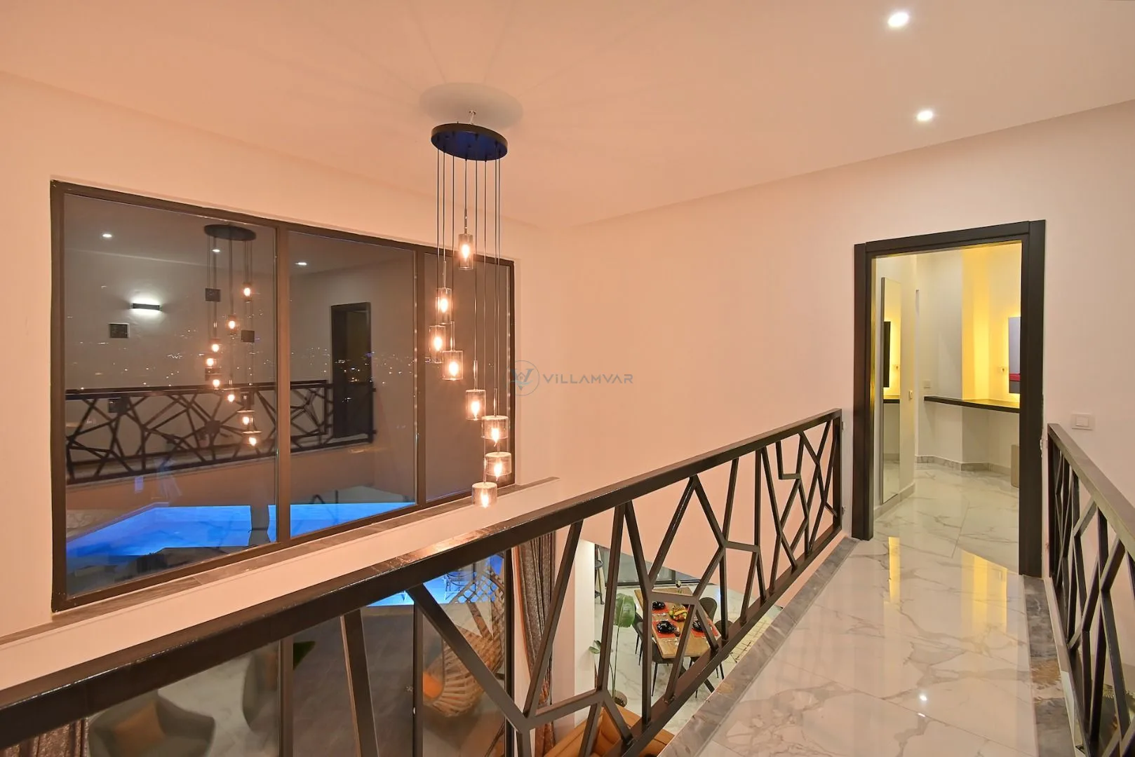 Villa Green House