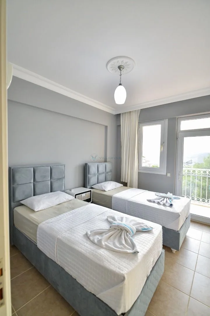 Villa Almond