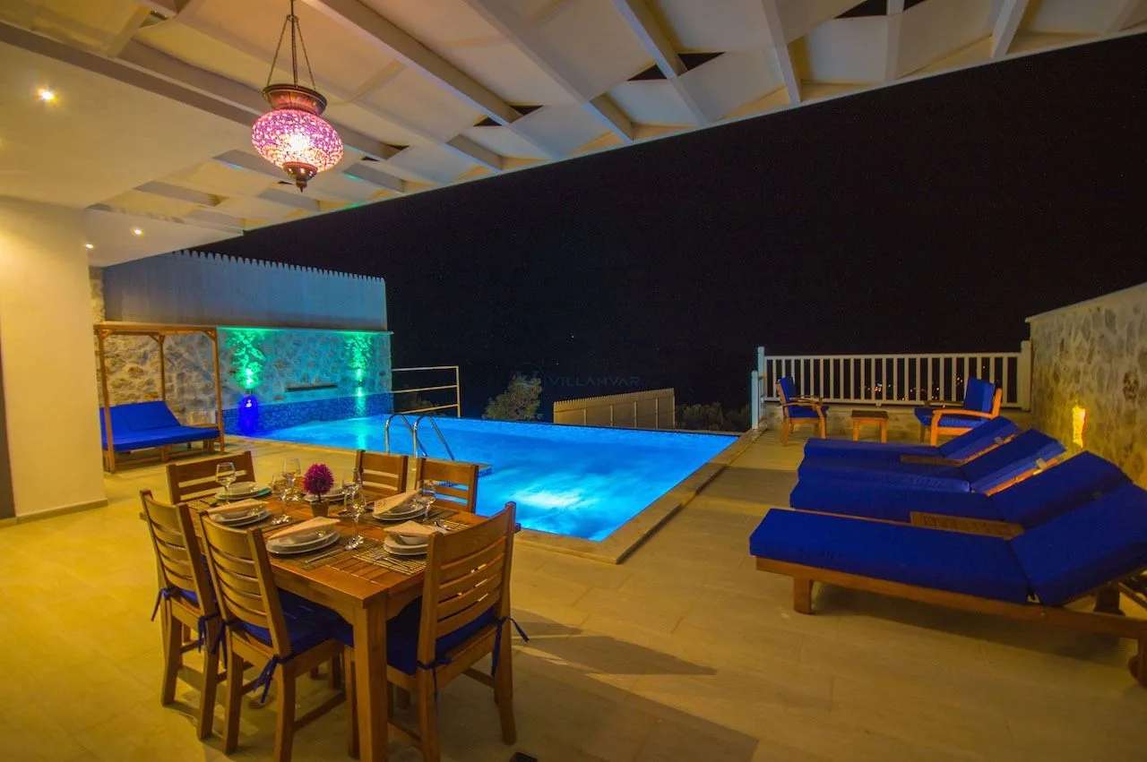 Villa Adelya
