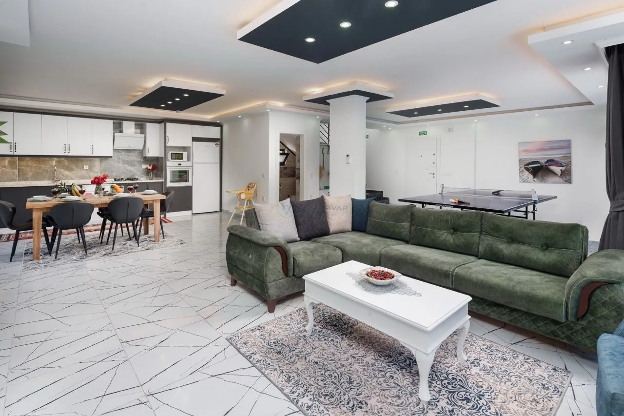 Villa Gold