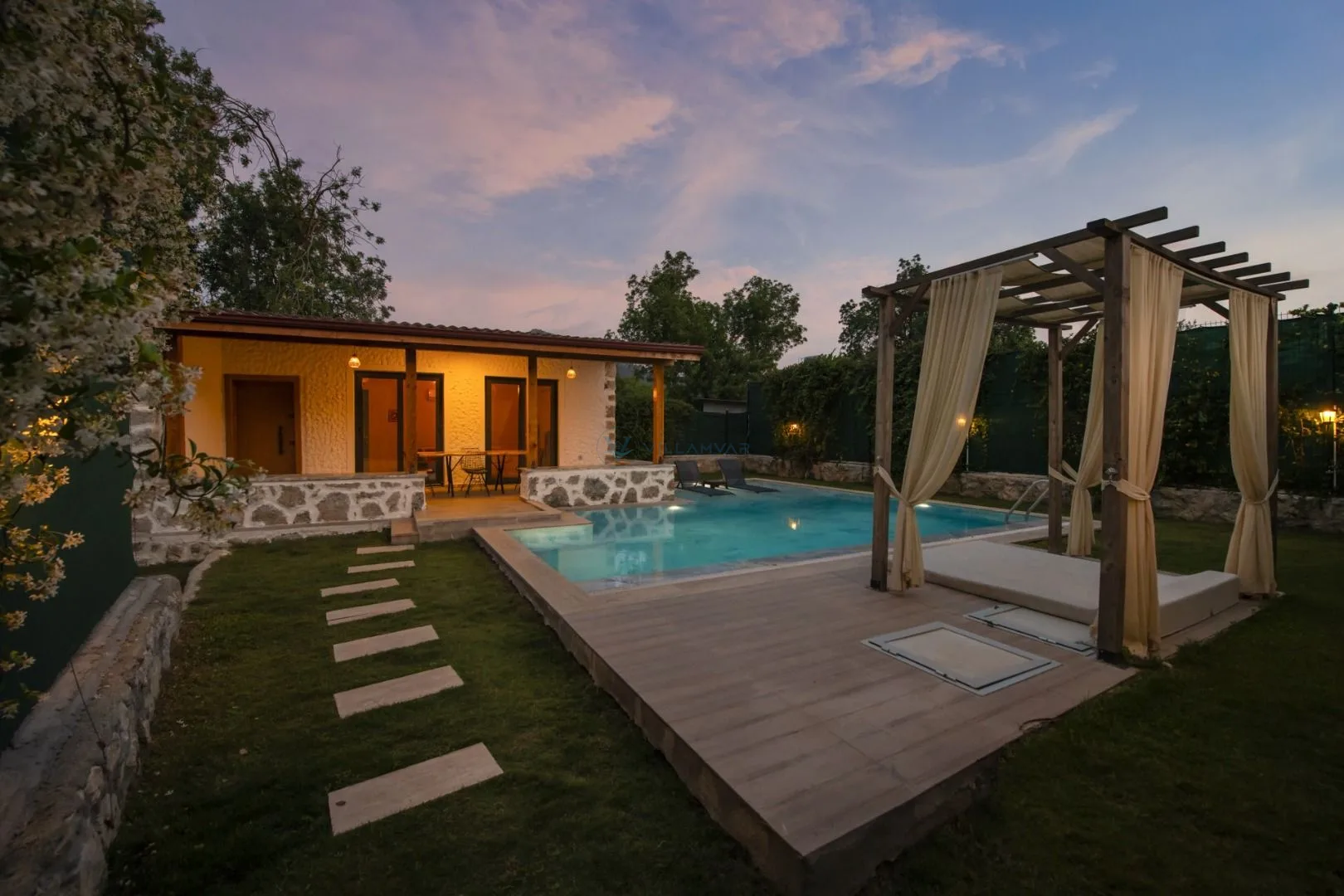 Villa Calvin Mini