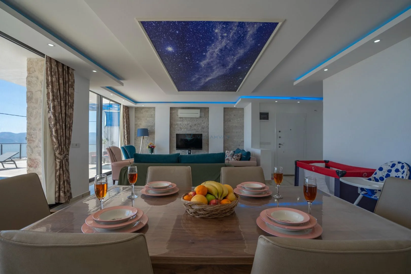 VR Villa Avalon