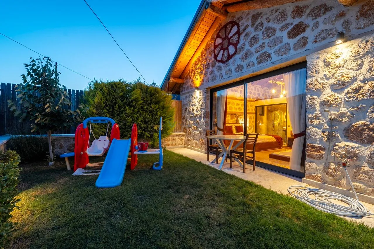 Villa Topçu Stone