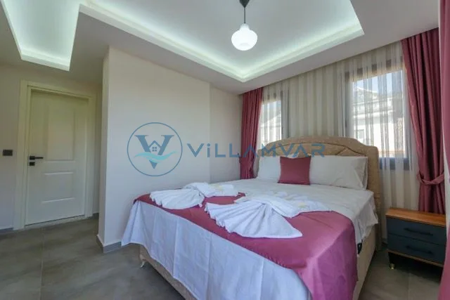Villa Fullmoon