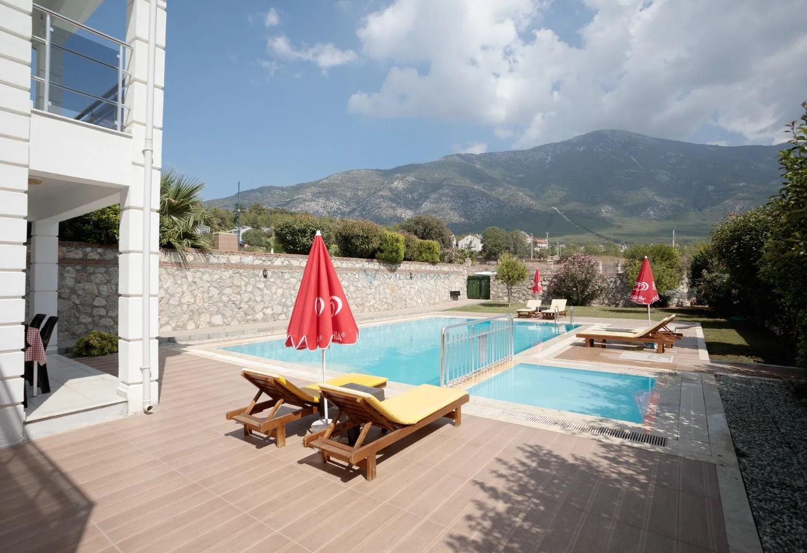 Villa Dera 2