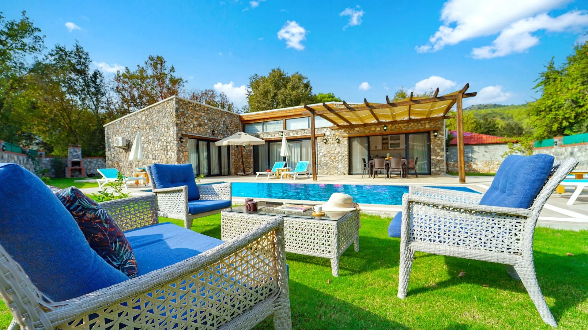 Villa Eterna