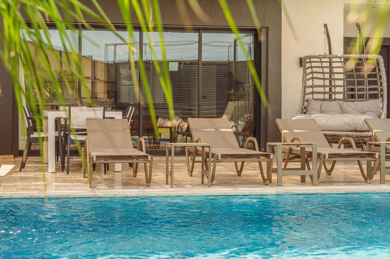 Villa Genesis 2