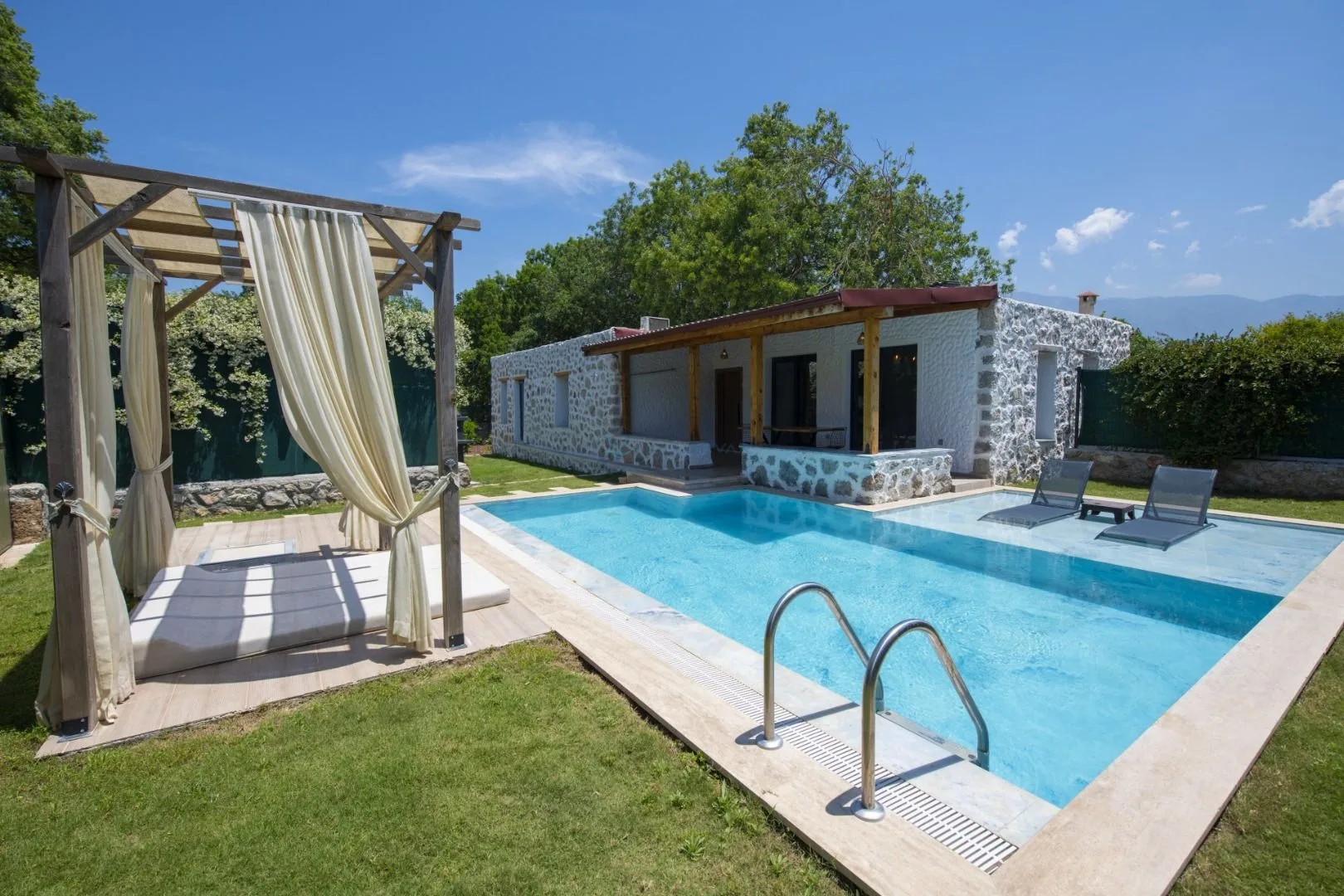 Villa Calvin Mini