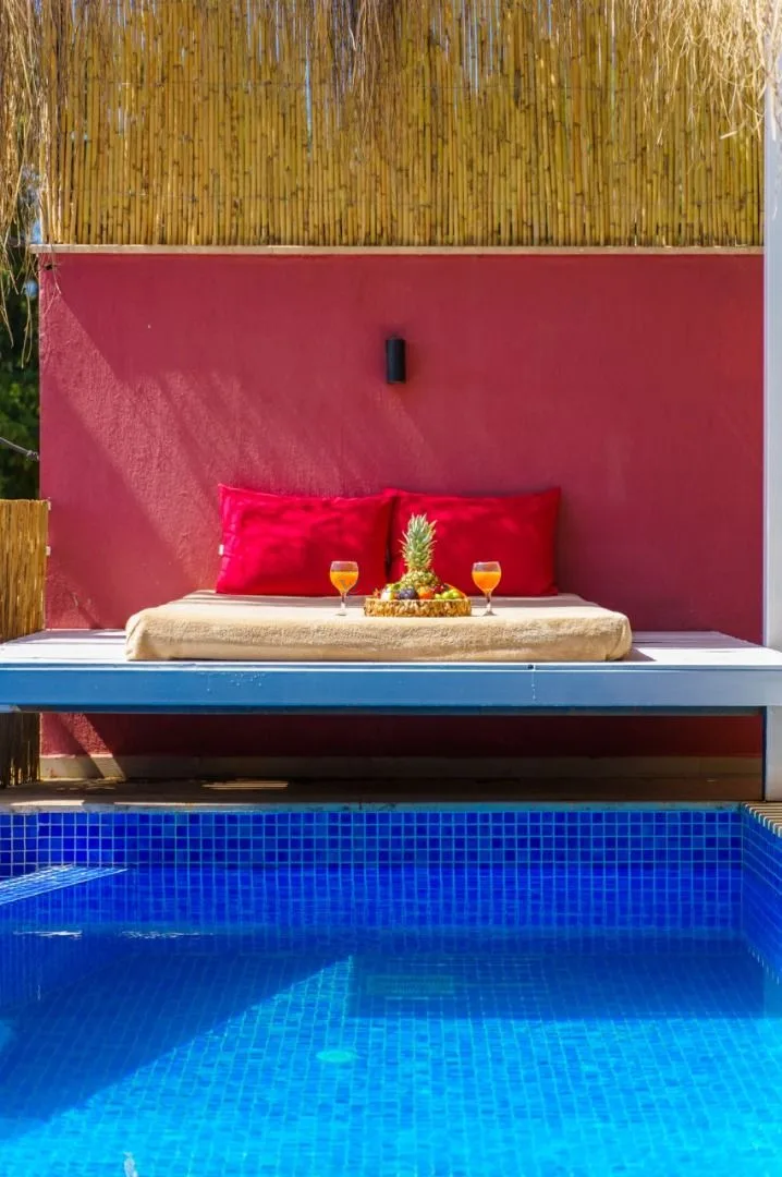 Villa Mira Queen
