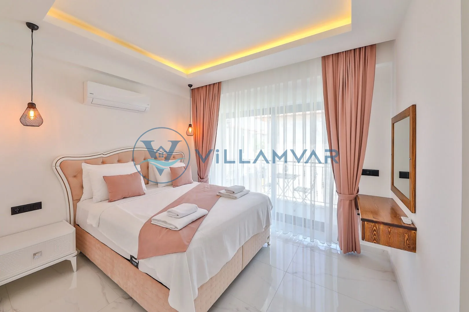 Villa Kaşlı 2 - Klimalı çift kişilik yatak odası