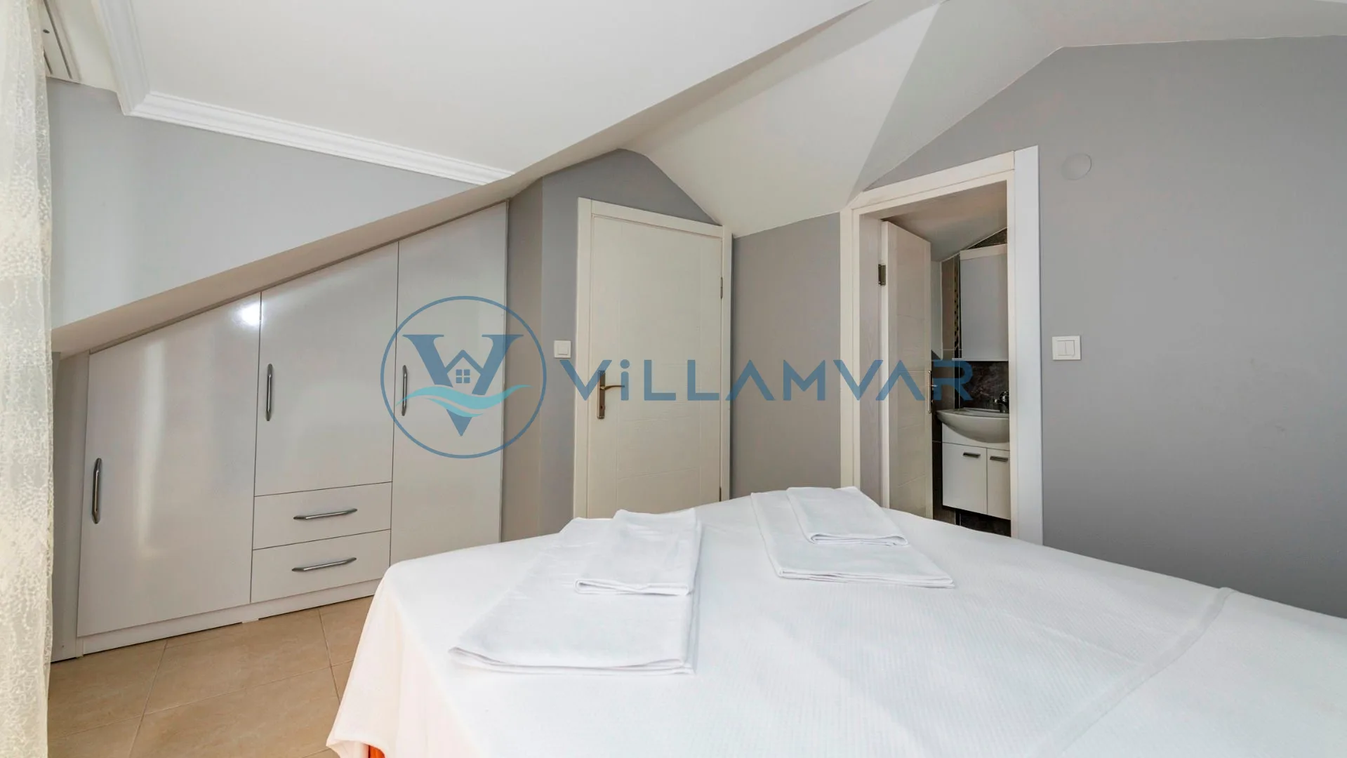 Villa Blur
