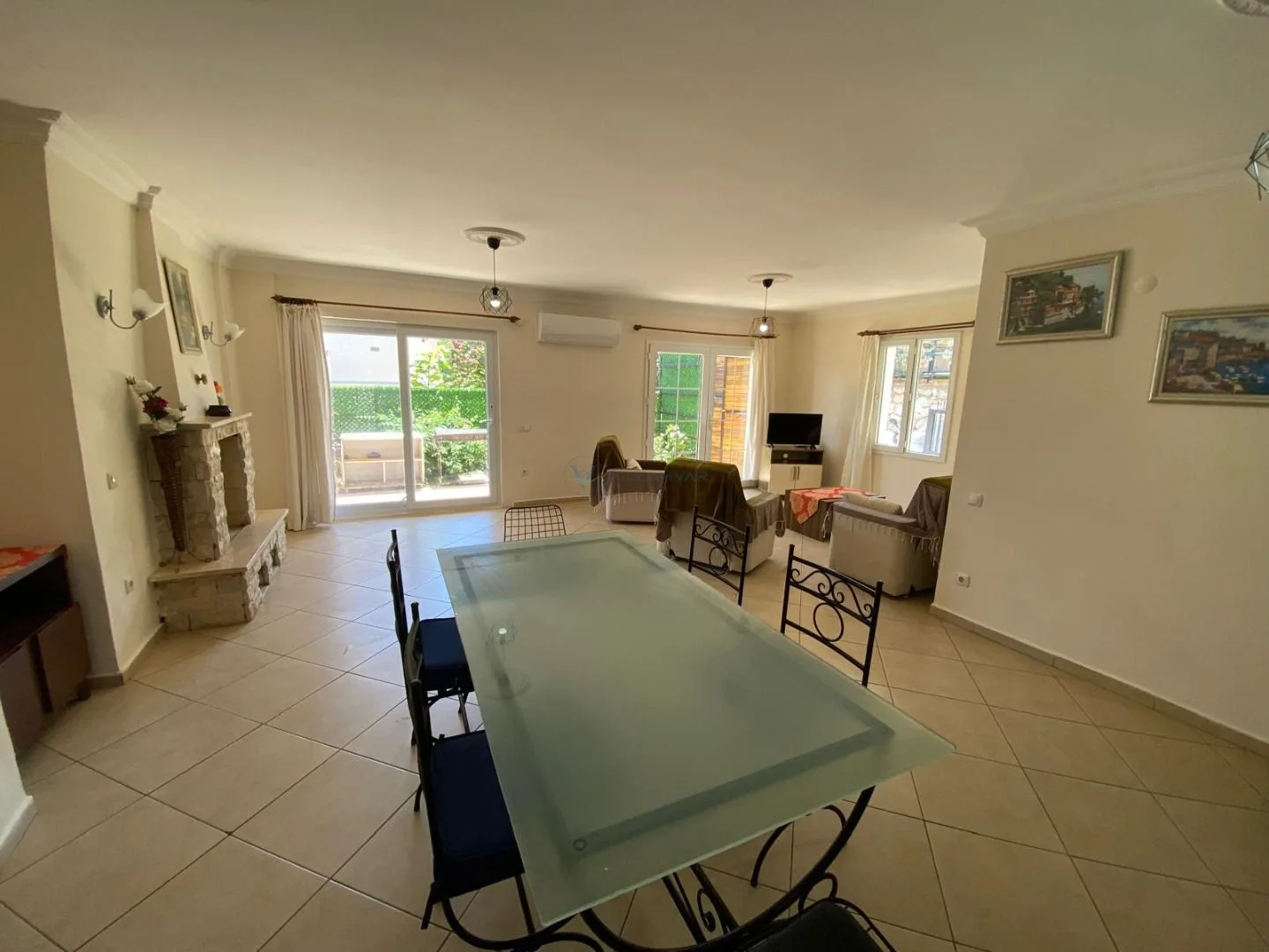 Villa Leton Kleo 2