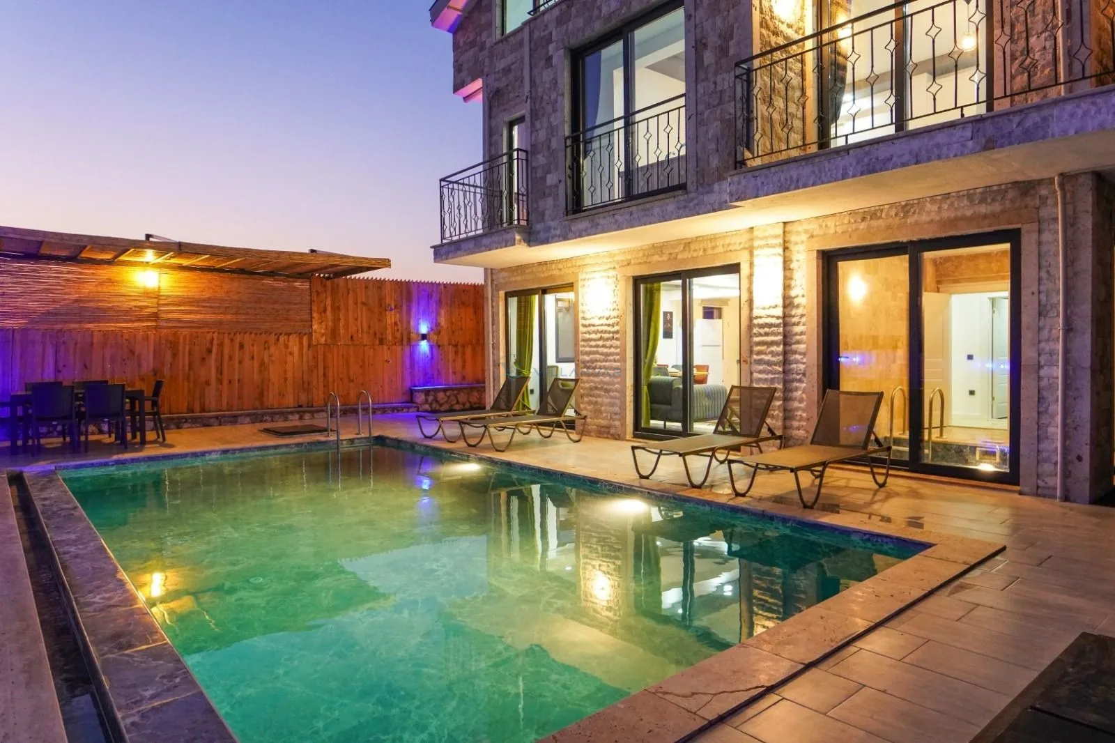Villa Legendary 2