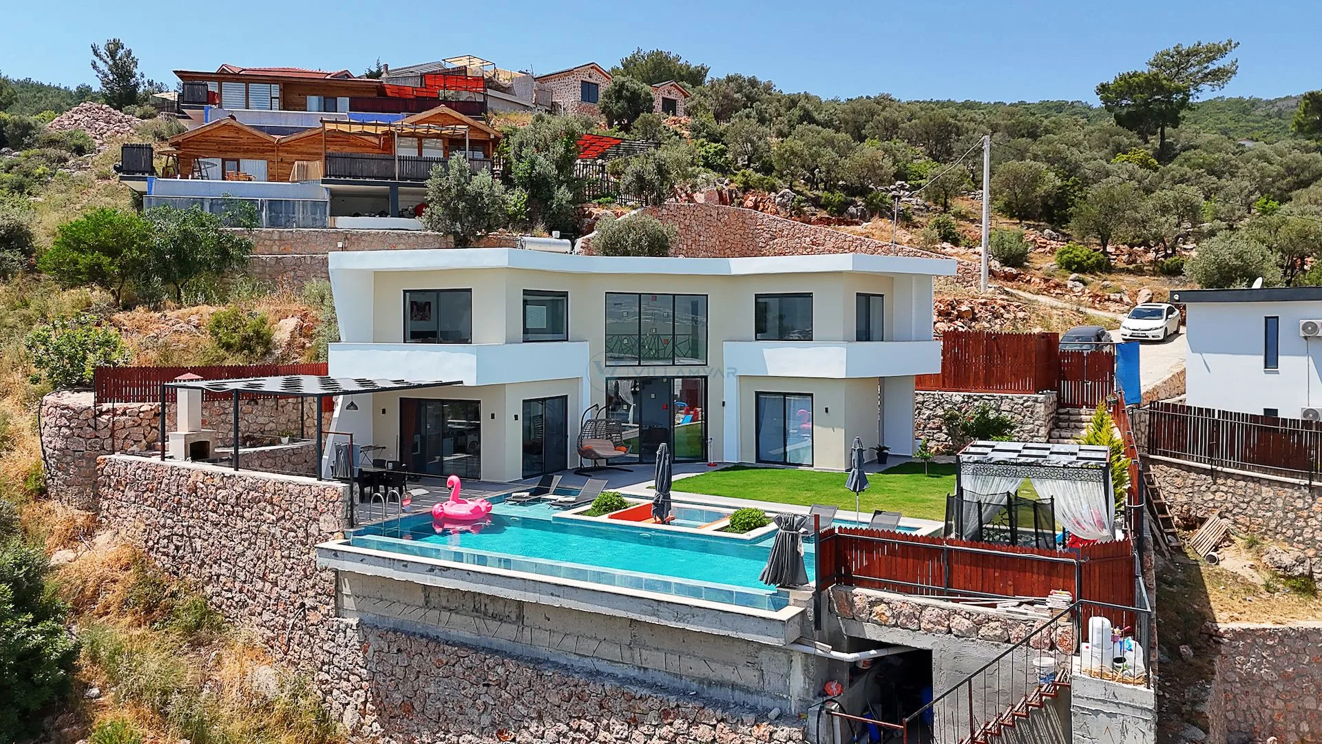 Villa Green House