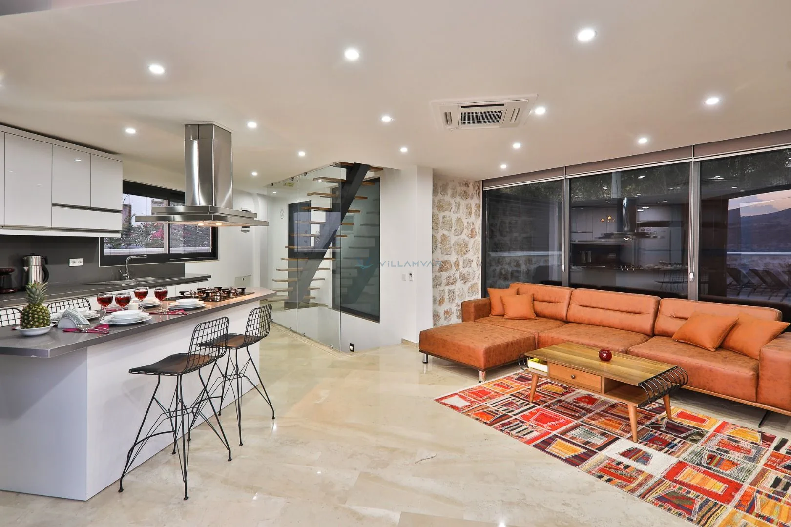 Villa Loca Kışla