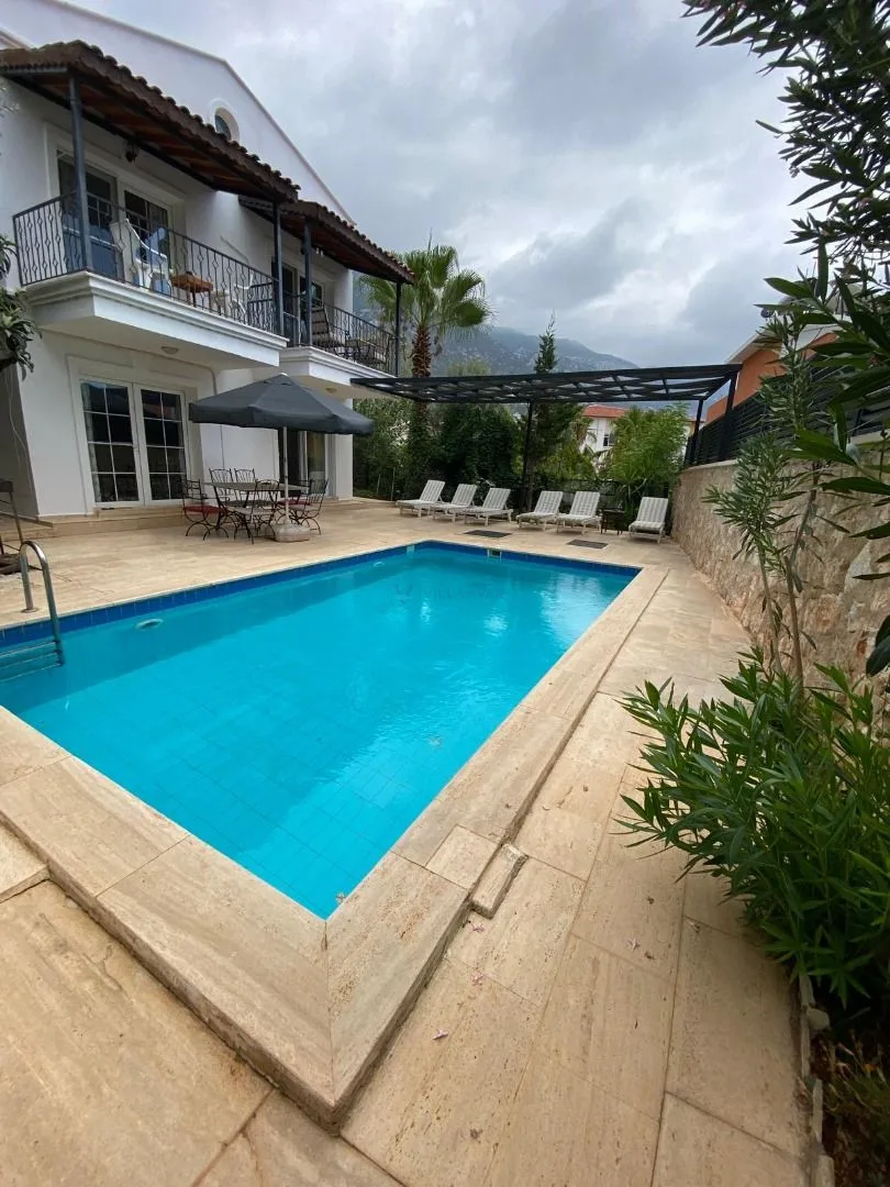 Villa Leton Kleo 1