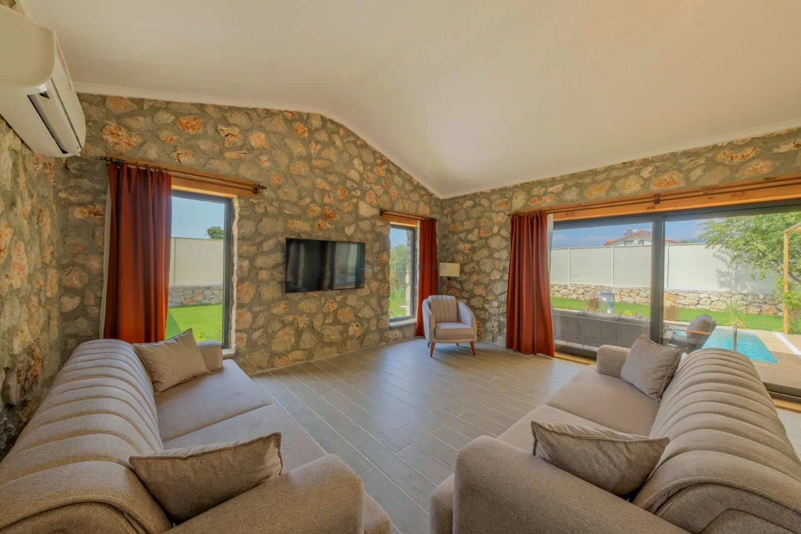 Villa İris